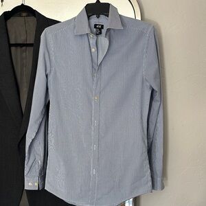 H&M Men's Classic Blue Pinstripe Shirt